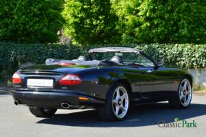 Afbeelding 17/50 van Jaguar XKR (2000)