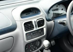 Image 47/50 de Renault Clio II V6 (2002)