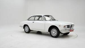 Imagen 3/15 de Alfa Romeo Giulia 1600 Sprint GT Veloce (1966)