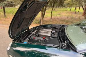 Image 13/40 de Jaguar XKR (1998)