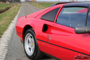 Afbeelding 38/44 van Ferrari 328 GTS (1987)