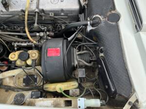 Image 69/100 of Mercedes-Benz 280 SL (1970)