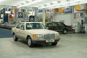 Bild 46/50 von Mercedes-Benz 280 SE (1984)
