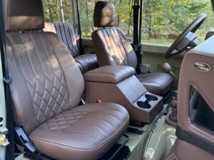 Bild 6/31 von Land Rover Defender 110 (2005)