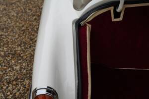 Afbeelding 44/50 van Aston Martin DB 4 (1961)