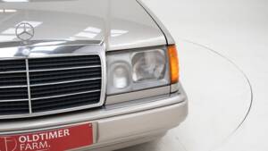 Bild 11/15 von Mercedes-Benz 300 E (1992)