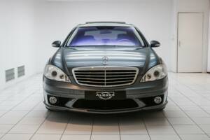 Bild 4/18 von Mercedes-Benz S 63 AMG (2007)