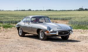 Image 1/44 de Jaguar Type E 4.2 (1964)