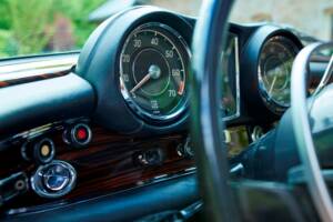 Imagen 162/199 de Mercedes-Benz 280 SE 3,5 (1971)