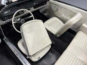 Image 36/50 of Ford Mustang 289 (1965)