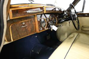 Image 46/50 of Jaguar Mk VIII (1958)