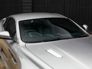 Bild 25/50 von Aston Martin DB 9 GT &quot;Bond Edition&quot; (2015)