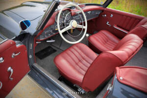 Image 33/59 of Mercedes-Benz 190 SL (1958)