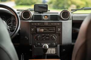 Image 33/42 of Land Rover Defender 90 (2015)