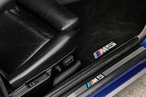 Immagine 59/74 di BMW M5 (1992)