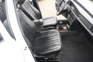 Image 4/12 of Mercedes-Benz 190 D (1986)