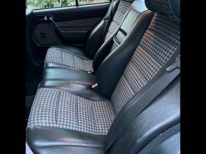 Image 6/12 of Mercedes-Benz 190 E 2.5-16 (1988)