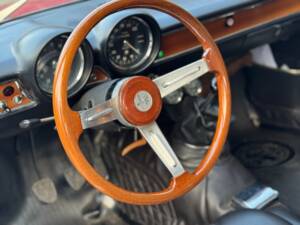 Immagine 21/48 di Alfa Romeo Giulia GT 1300 Junior (1972)