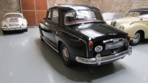 Image 19/26 of Rover 110 (1964)