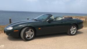 Image 1/22 of Jaguar XK8 4.0 (1996)