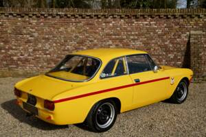 Afbeelding 29/50 van Alfa Romeo Giulia 1600 Sprint GT (1965)