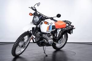 Image 7/50 of BMW DUMMY (1985)