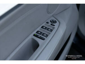 Image 27/34 of BMW X5 xDrive48i (2006)
