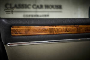 Image 58/97 of Daimler Double Six (1994)