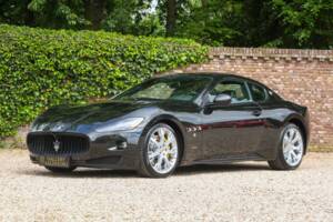 Image 37/50 of Maserati GranTurismo S (2008)