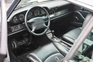 Bild 9/32 von Porsche 911 Carrera (1995)
