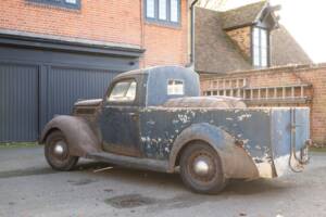 Image 3/134 of Ford V8 (1937)