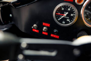 Image 18/22 de Ferrari 512 BB (1981)