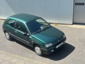 Imagen 1/24 de Renault Clio I 1.2 (1995)
