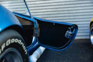 Image 59/68 of Shelby Cobra 289 (1966)