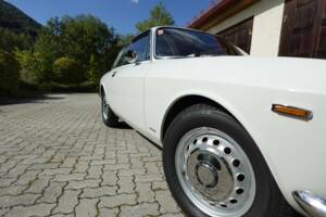 Bild 65/67 von Alfa Romeo Giulia 1300 GT Junior (1968)