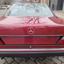 Immagine 59/162 di Mercedes-Benz 230 CE (1989)
