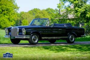 Image 1/52 of Mercedes-Benz 220 SE b (1963)