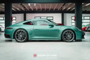 Image 5/24 of Porsche 911 Carrera 4S (2023)