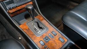 Image 13/34 of Mercedes-Benz 500 SEC (1991)