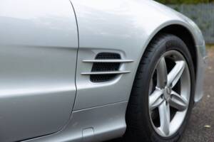 Image 15/41 of Mercedes-Benz SL 350 (2007)
