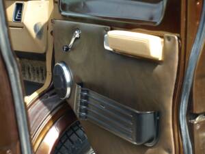 Immagine 89/143 di Dodge B 200 Sportsman (1978)