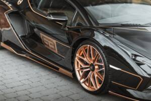 Image 16/68 of Lamborghini Sián FKP 37 (2021)