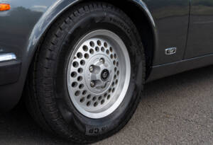 Bild 9/23 von Daimler Double Six (1992)