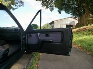 Bild 16/25 von BMW 320i (1990)
