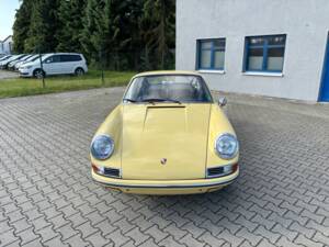 Image 3/70 of Porsche 912 (1965)