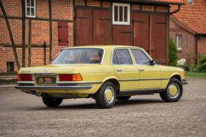 Afbeelding 13/75 van Mercedes-Benz 280 SE (1976)