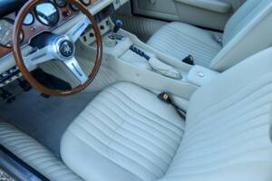 Image 17/50 de ISO Grifo GL 300 (1973)