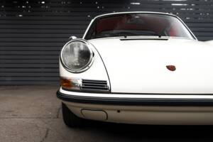 Bild 35/90 von Porsche 911 2.0 E (1969)