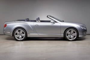 Bild 7/41 von Bentley Continental GTC W12 (2014)