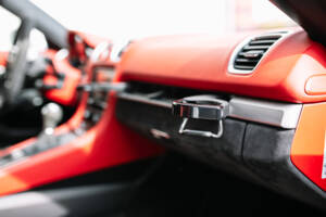 Image 52/70 of Porsche Boxster Spyder (2015)